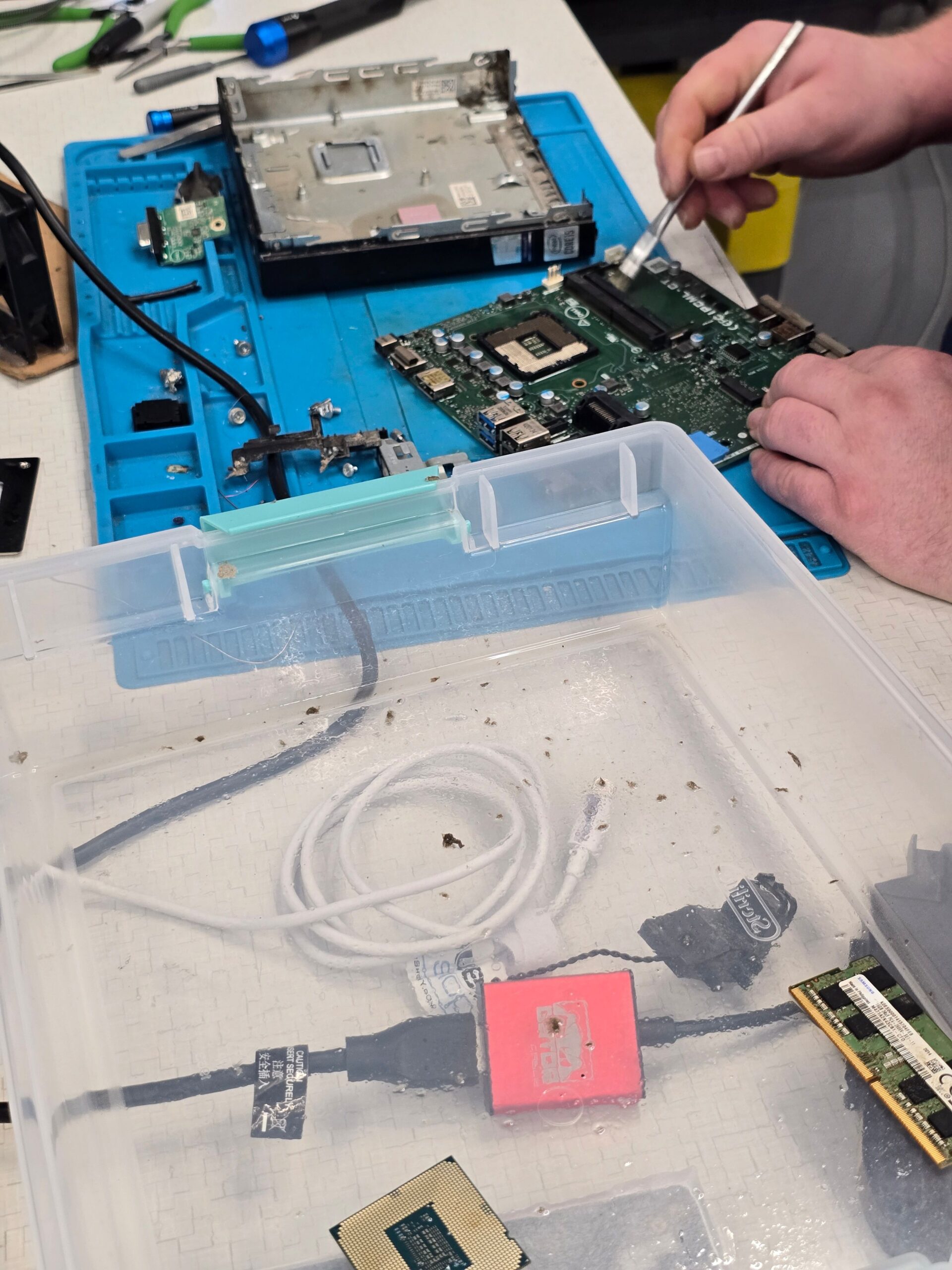 Soldering and Micro-Soldering Services